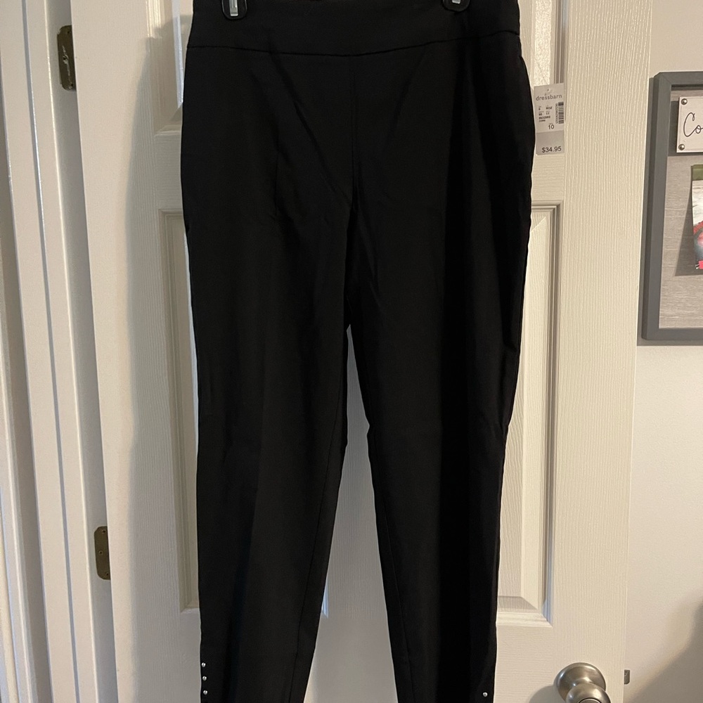 NWT Black ankle length pants. Cute ankle accents. Size 10